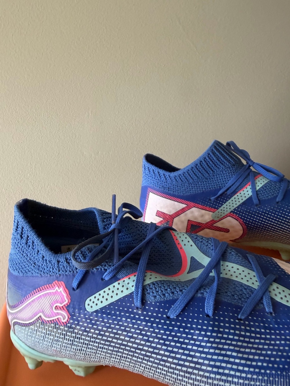 Kids Puma Future 7 Ultimate low Soccer Cleats - Picture 1 of 4